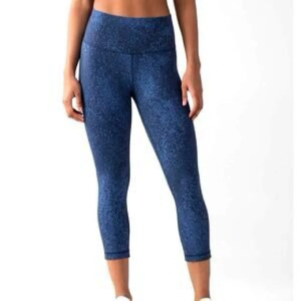 Lululemon Athletica Blue Patterned Leggings NWOT